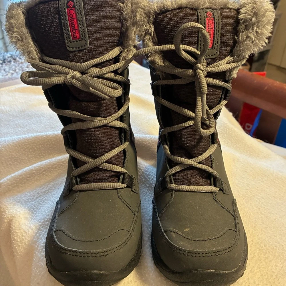 Columbia Kids Sz 3 Unisex Ice Maiden II Waterproof Winter Snow Boots in EUC